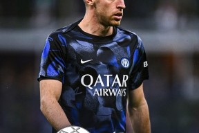 lck在线直播 -今夜突围战来临，AC米兰围绕英超队长鼓劲，质疑声仍在，赛程密集仍需轮换的简单介绍