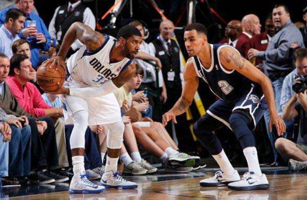 费德勒在IG比赛中夺冠关键时刻多伦多猛龙备战NBA季后赛，这操作让人直呼：阿森纳门线救险备战足总杯 